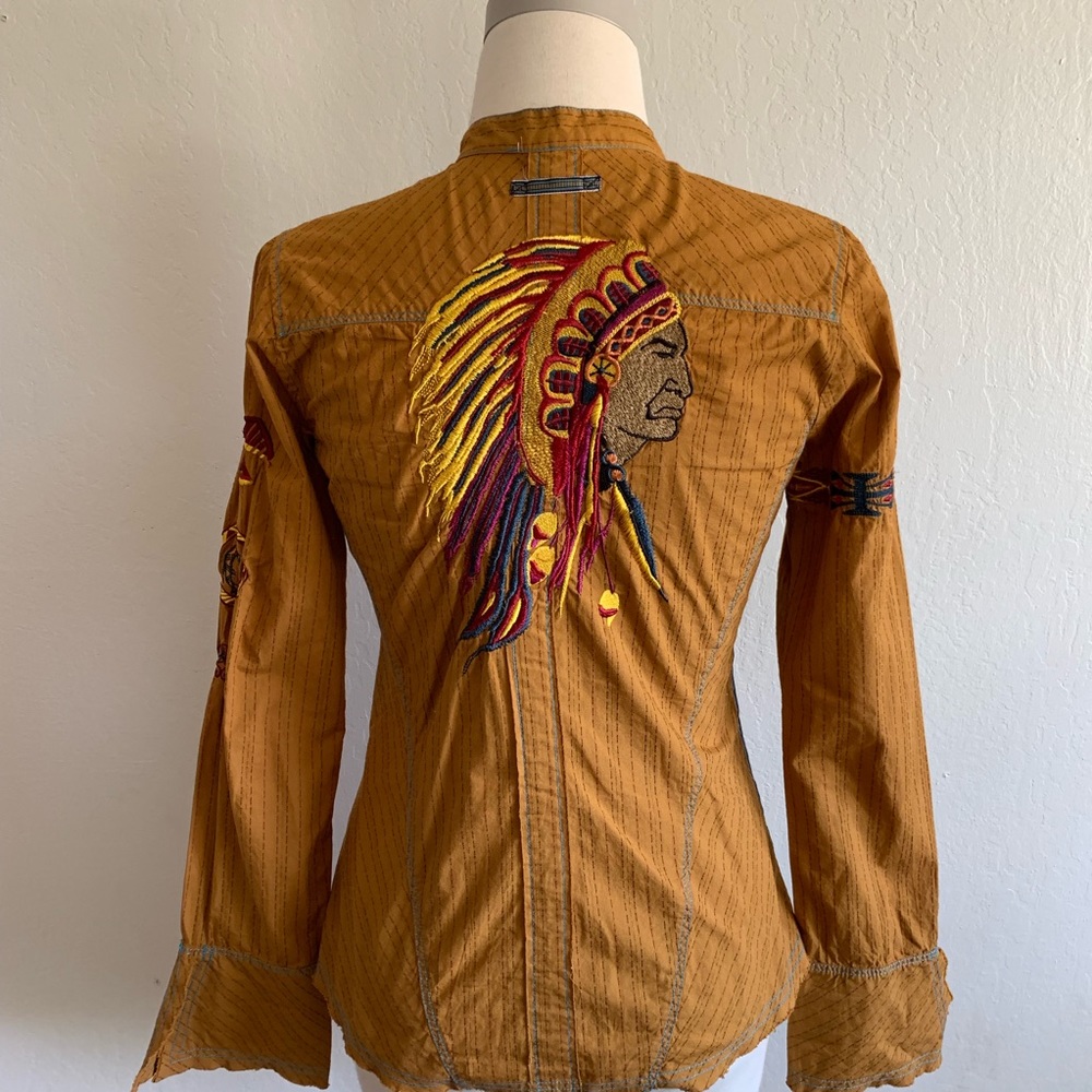 Johnny Was workshop embroidered button down shirt